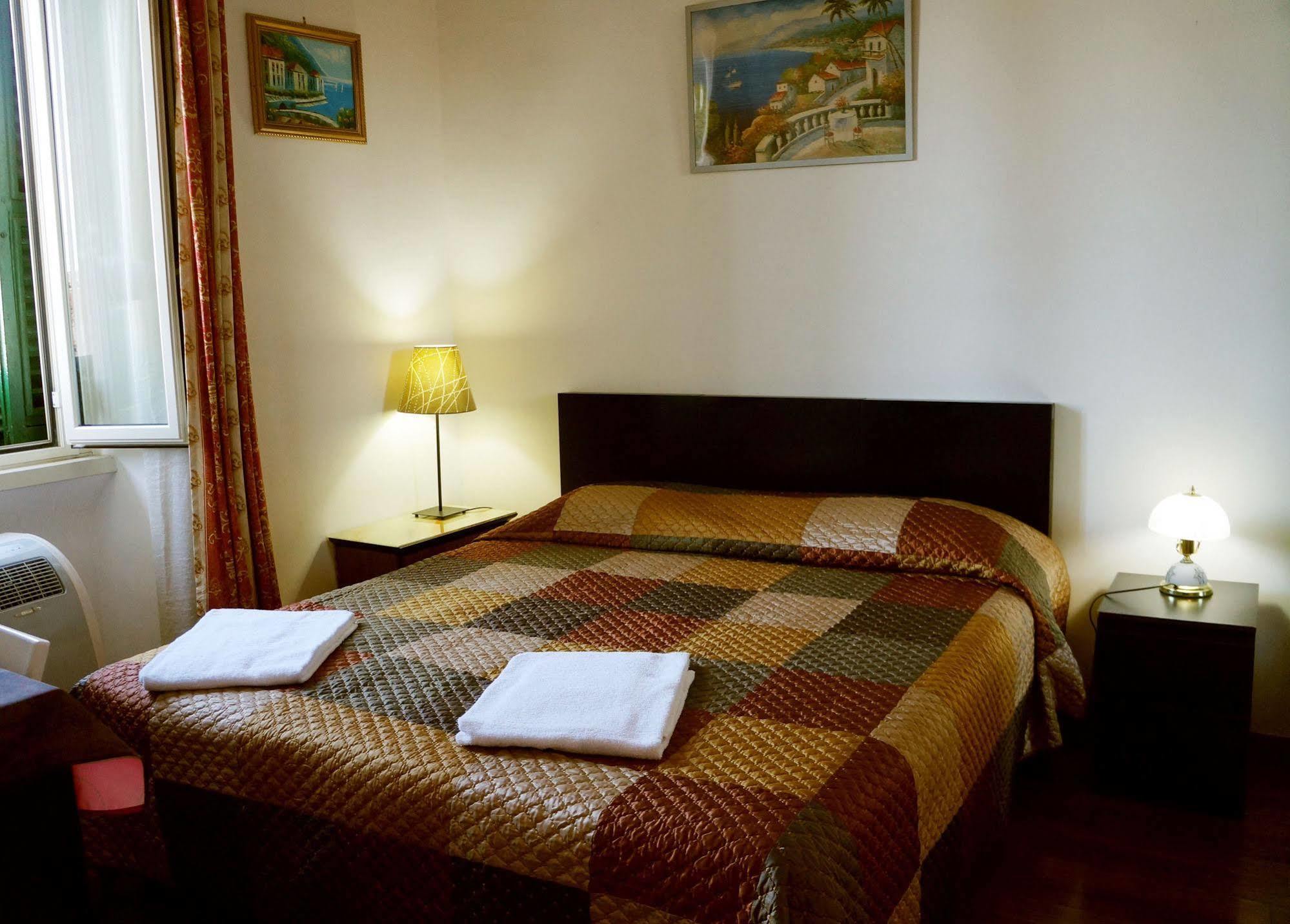 Casa Dell'Amicizia Bed and Breakfast Ρώμη Εξωτερικό φωτογραφία