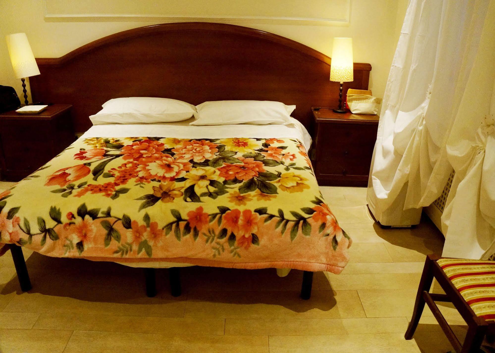 Casa Dell'Amicizia Bed and Breakfast Ρώμη Εξωτερικό φωτογραφία